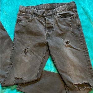 Men’s H & M distressed jeans